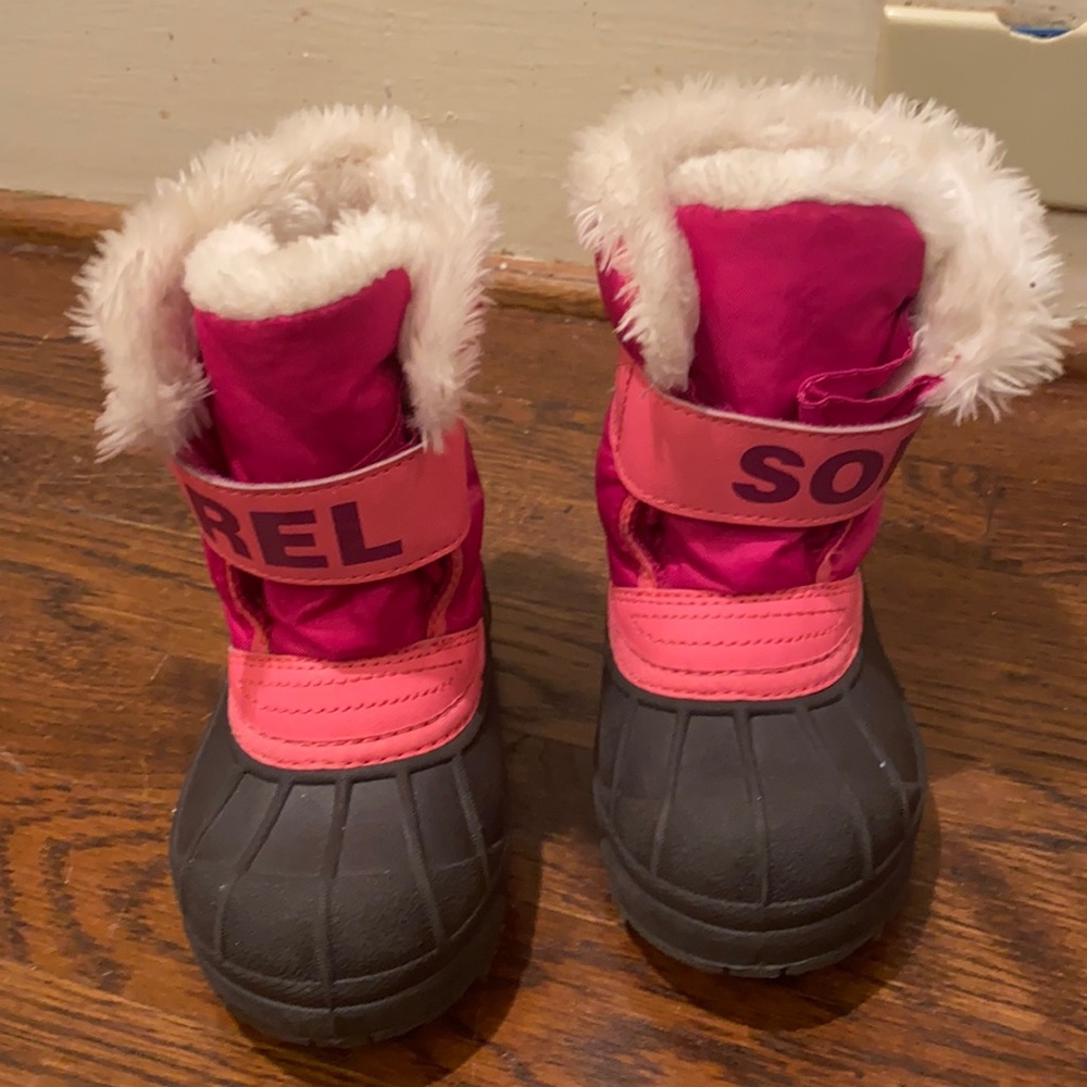 Sorel pink toddler snow boots